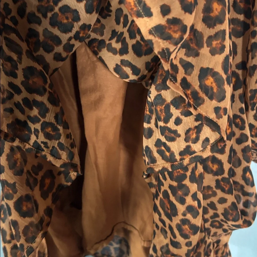 OLD NAVY LEOPARD PRINT Cocktail Lined dress. Sheer Long sleeves. Size medium - Picture 6 of 11